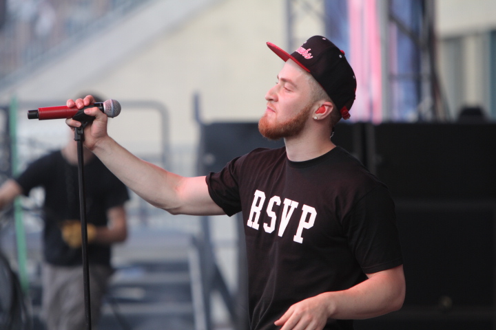 Mike-Posner-B96-SummerBash-2012-25.jpg