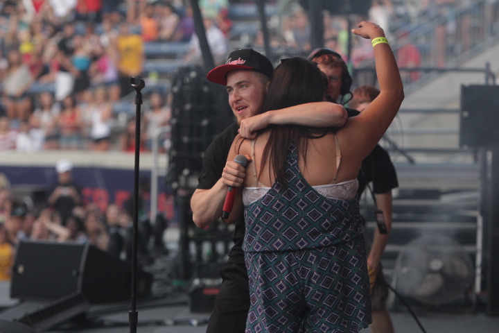 Mike-Posner-B96-SummerBash-2012-26.jpg