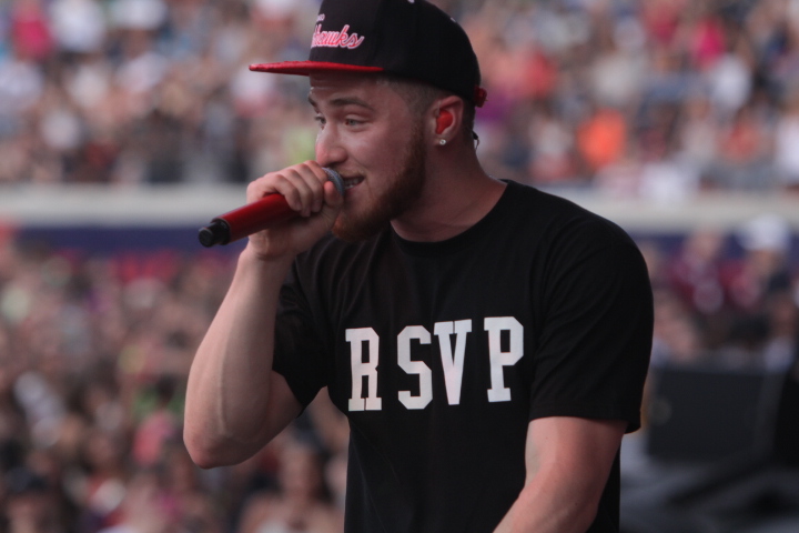 Mike-Posner-B96-SummerBash-2012-30.jpg