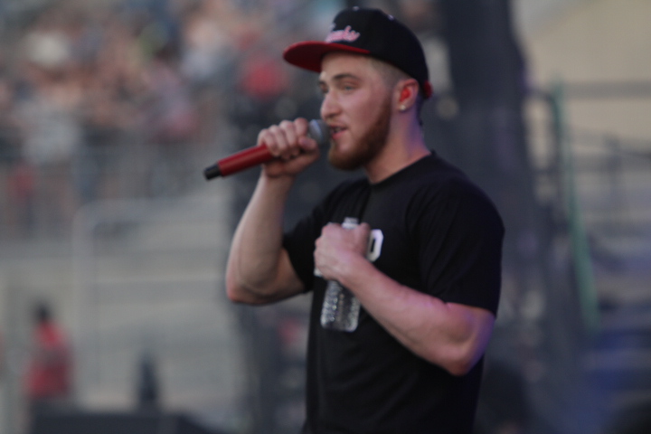 Mike-Posner-B96-SummerBash-2012-36.jpg