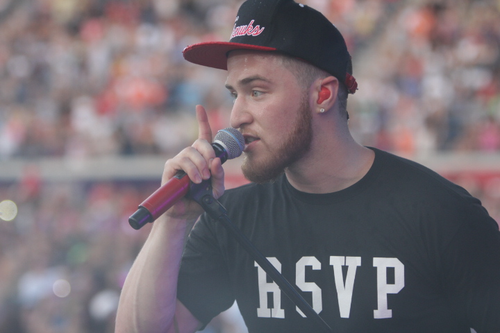 Mike-Posner-B96-SummerBash-2012-41.jpg