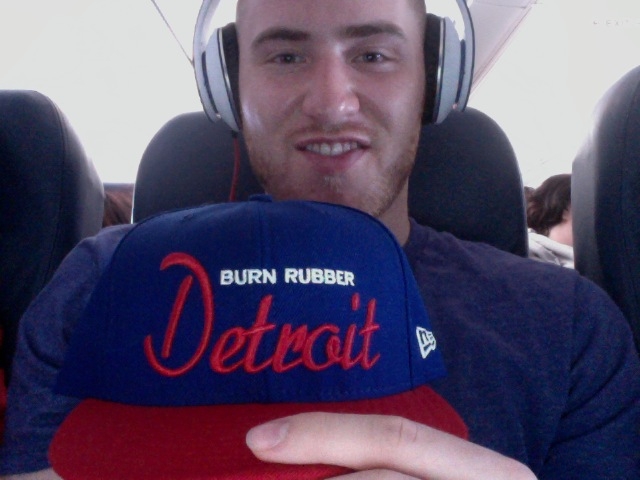 Mike Posner flying from L.A. to Detroit 7/23/11
