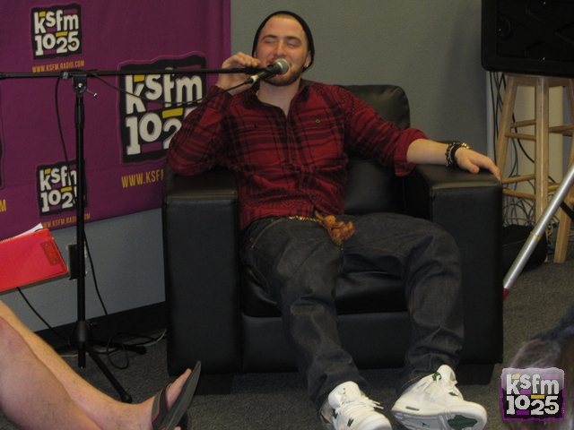 Mike-Posner-KSFM-Radio-1205-1302012-10.jpg