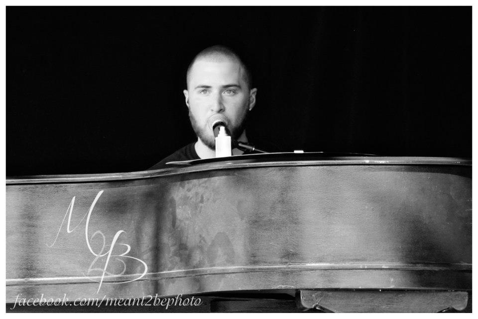 Mike Posner - New York State Fair
Photo by Sierra and Cynthia
Meant 2 Be Photography
facebook.com/Meant2BePhoto
