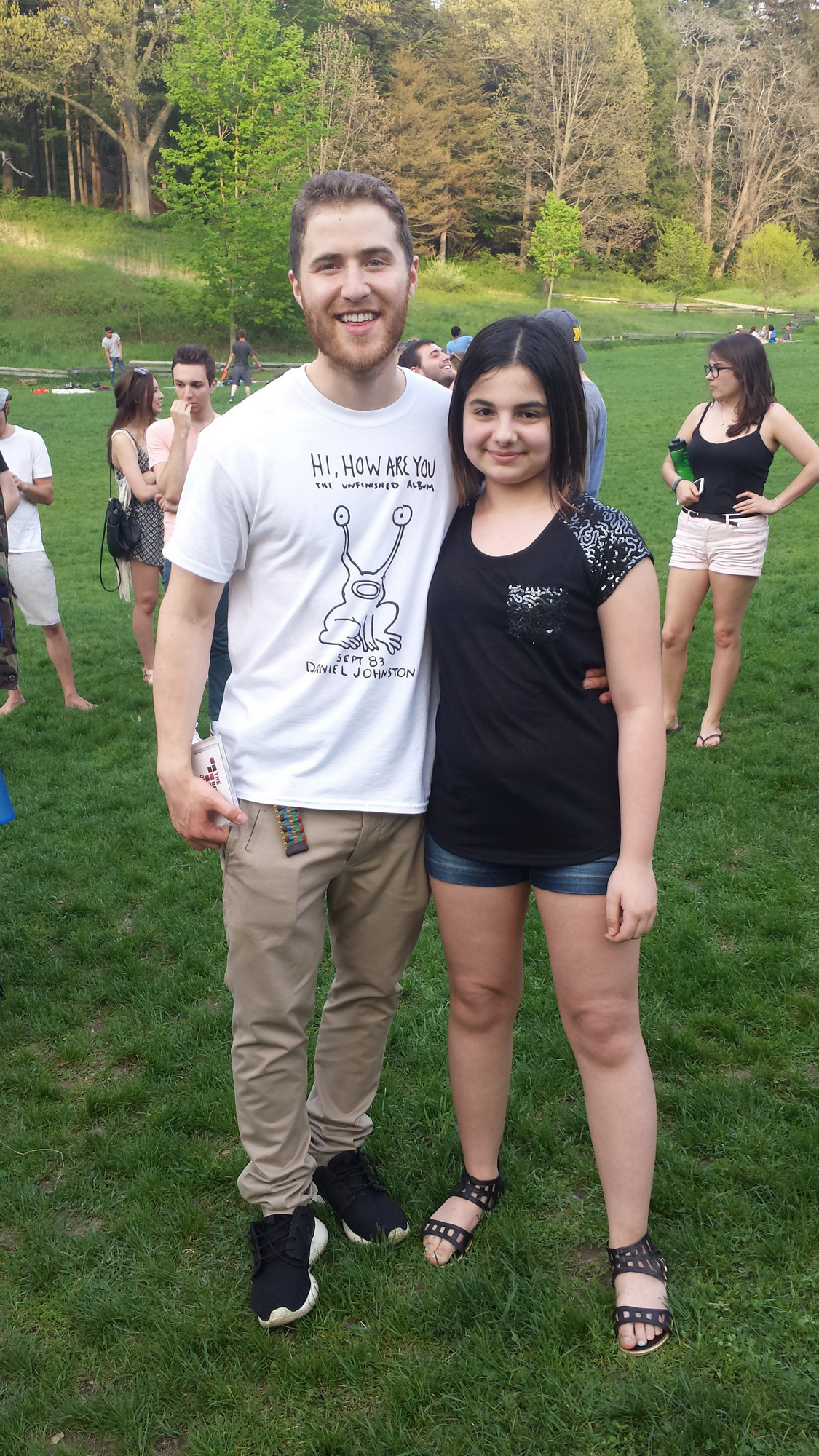 Mike Posner at Nichols Arboretum in Ann Arbor, MI May 9, 2015
Photo by Angel
twitter.com/ABELIEBER143
