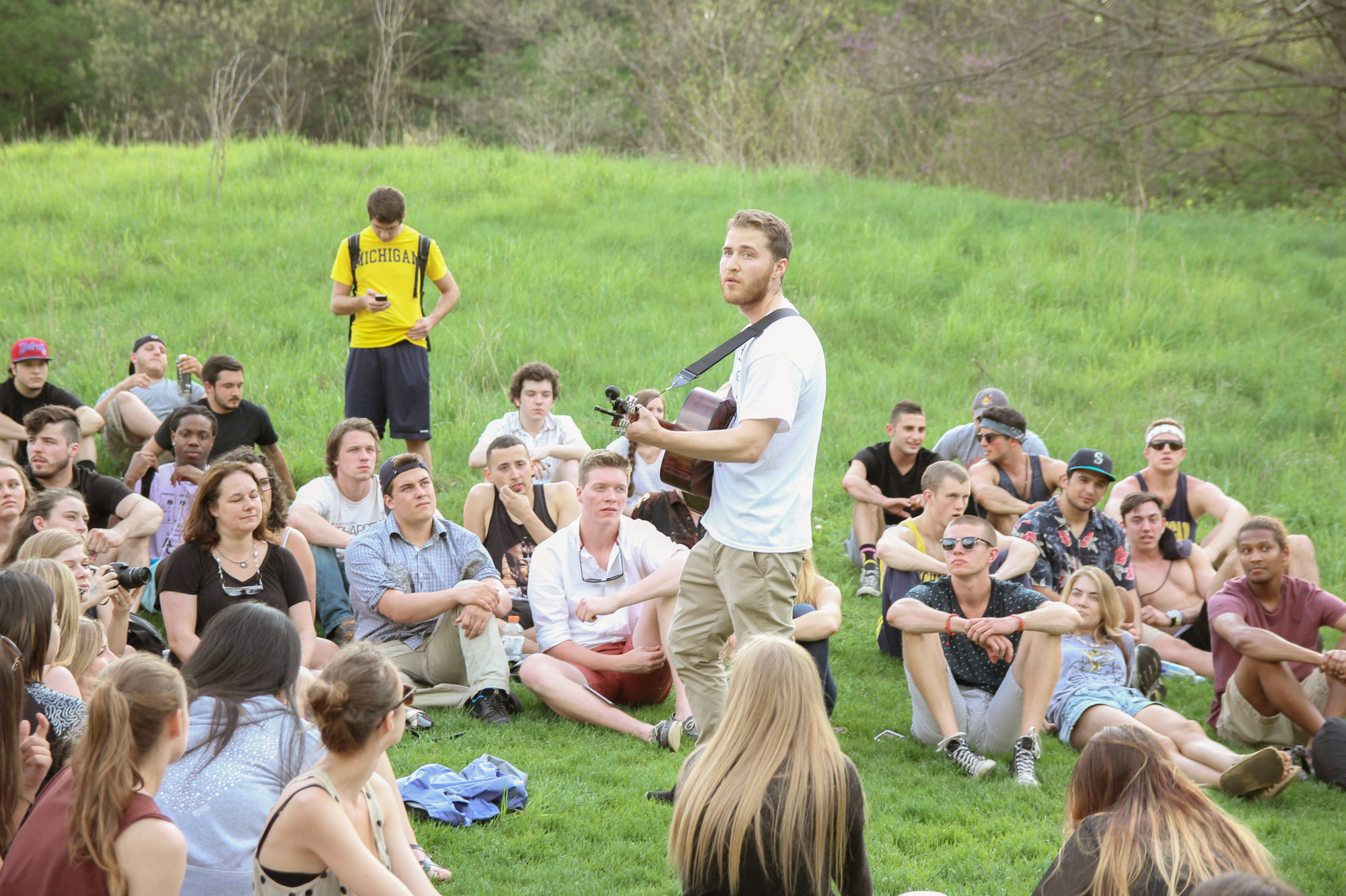 Mike Posner performing at Nichols Arboretum in Ann Arbor, MI May 9, 2015
Photo by Adrianna Velazquez
twitter.com/avelazq12
VerityMag.com
