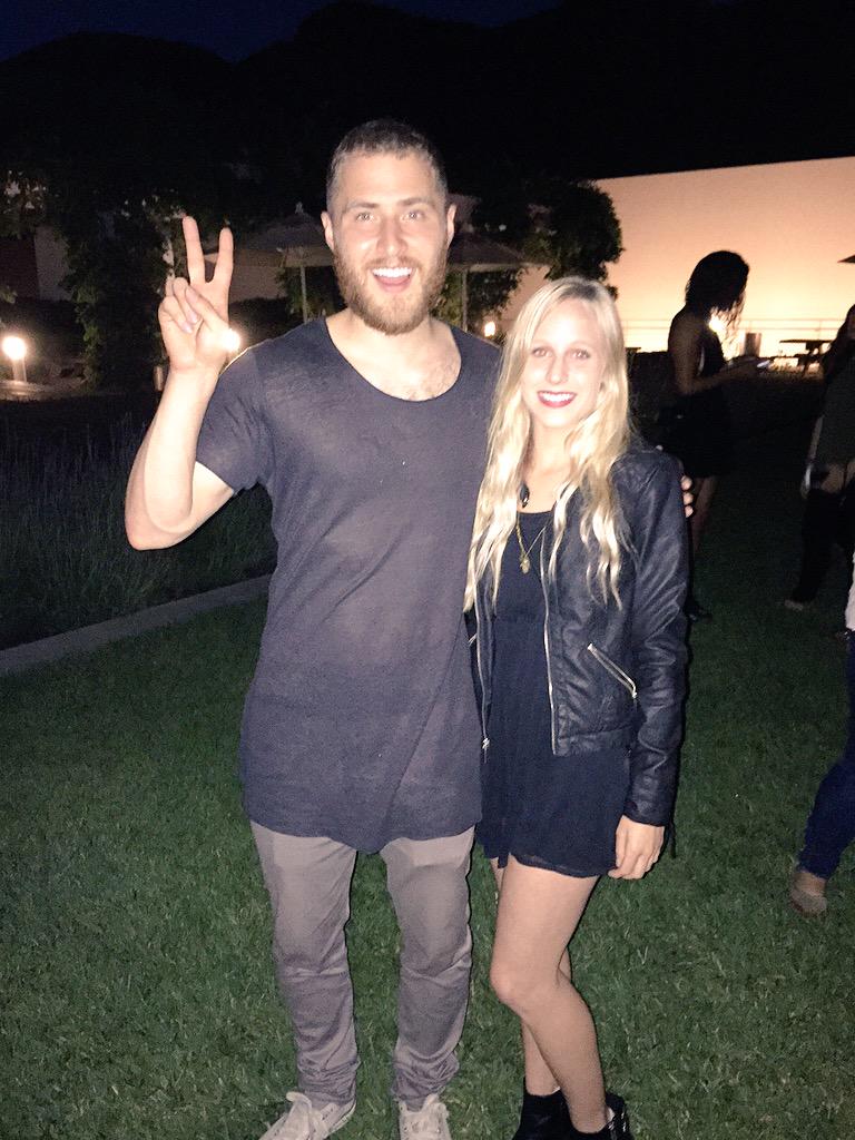 Mike Posner at The Getty in Los Angeles, CA June 20, 2015
twitter.com/CourtneyRood
