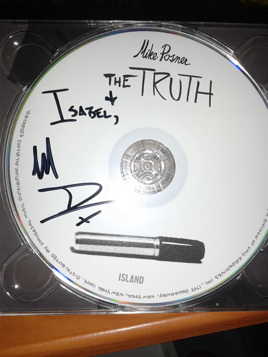 Mike Posner autographed The Truth EP for a fan at The Hotel Café in Los Angeles, CA June 22, 2015
twitter.com/IsabelleRi88
