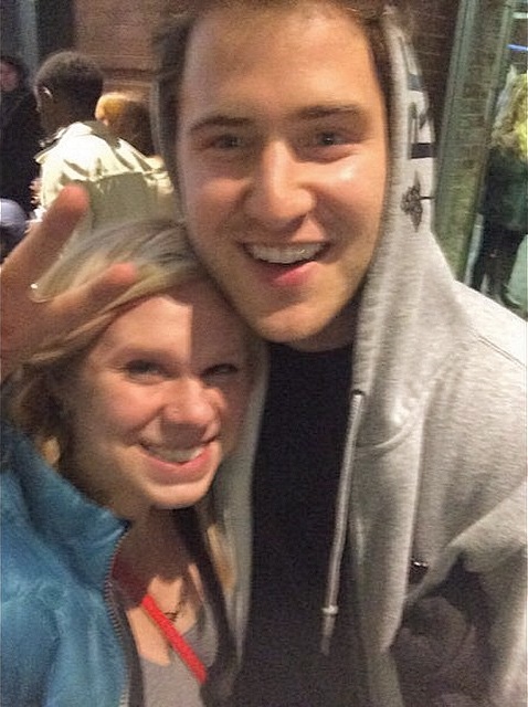 Mike Posner with a Fan at YouTube Space New York April 7, 2015
instagram.com/ishlie
