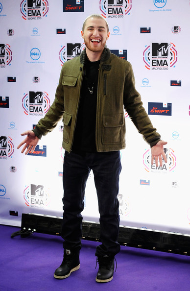 Mike2BPosner2BMTV2BEurope2BMusic2BAwards2B20102BMedia2B4.jpg