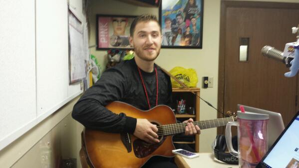 Mike Posner performing at 95.9 KISS FM in Green Bay, WI 2/27/14
Twitter @KissMeNikki
