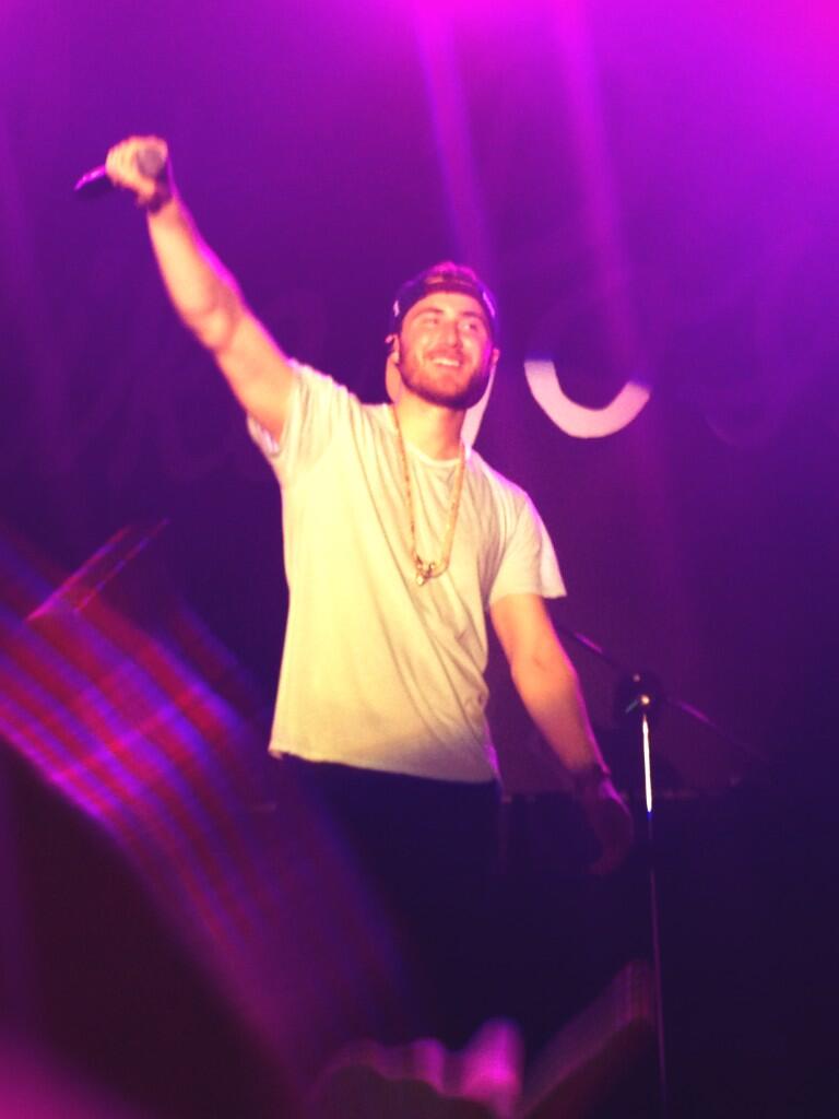 Mike Posner performaing at Albion College's Big Show 2014 in Albion, MI 4/21/14
Twitter @Abbie_Lily

