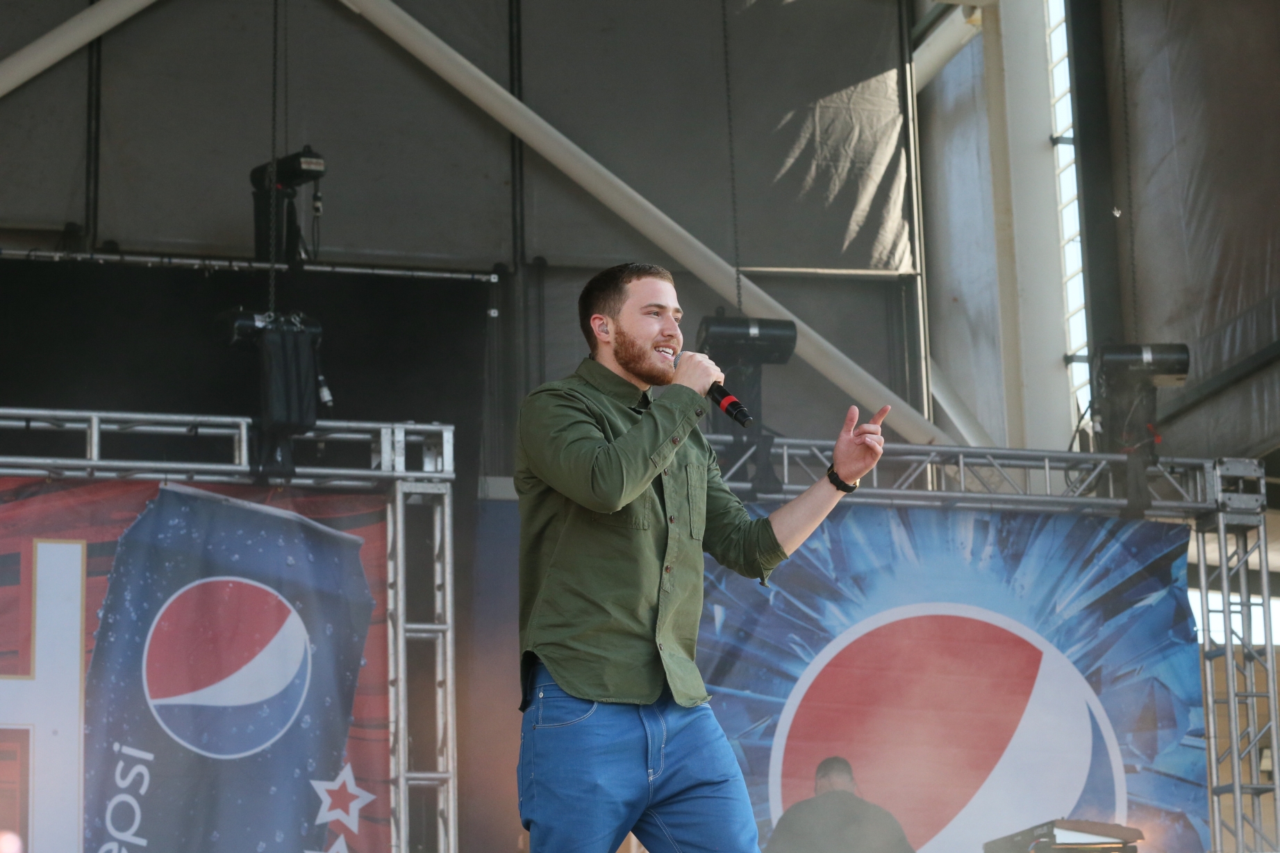 Mike Posner performing at B96 Pepsi SummerBash 6/15/13
Photo by 96.3 FM/GoykPhoto
b96.cbslocal.com
