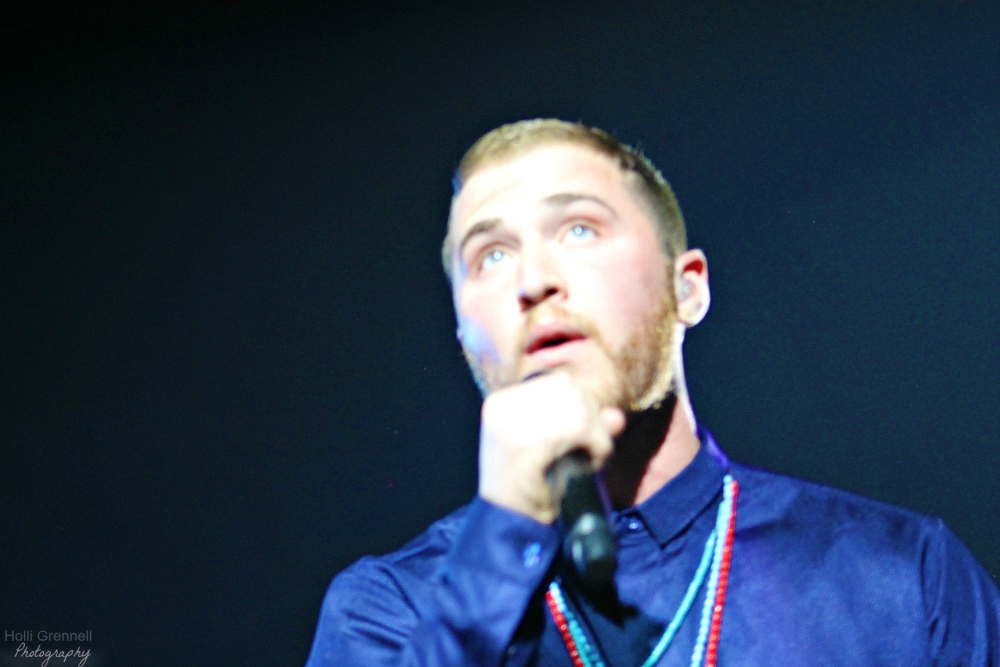 Mike Posner performing on the Believe Tour in Chicago, IL 7/9/13
Photo by Holli Grennell
twitter.com/hollixo
