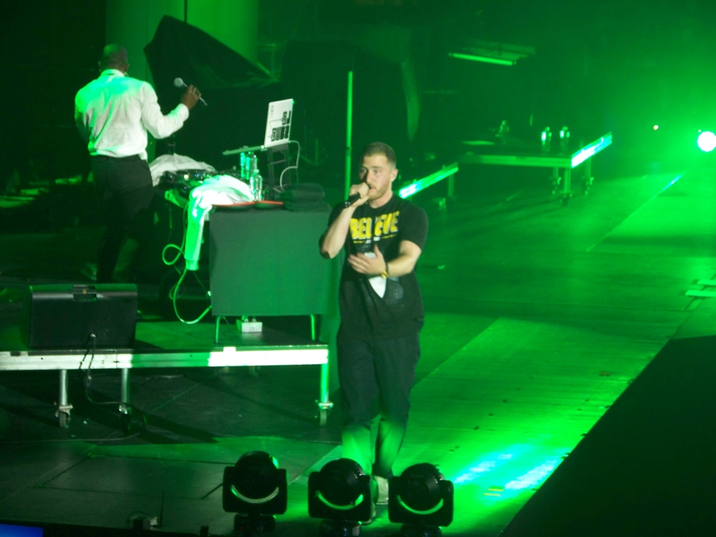 Mike Posner and DJ Dubz performing on the Believe Tour in Dallas, TX 7/3/13
Photo by Christina
MikePosner.net
