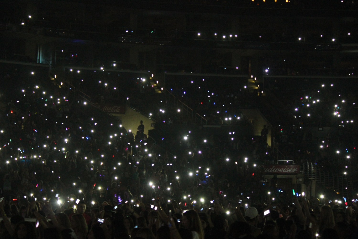 Mike Posner performing on the Believe Tour in Los Angeles, CA 6/25/13
Photo by twitter.com/jdbcali
