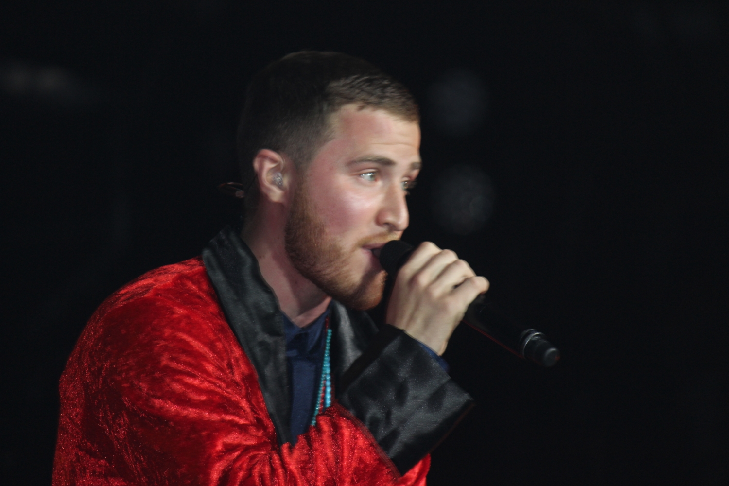 Mike Posner performing on the Believe Tour in Los Angeles, CA 6/25/13
Photo by twitter.com/jdbcali
