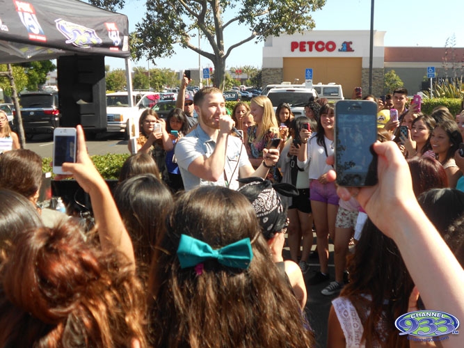 MIke Posner at 'Believe Tour' pre-party & sang "Cooler Than Me" - San Diego, CA 6/22/13
Photo by Channel 93.3
channel933.com
