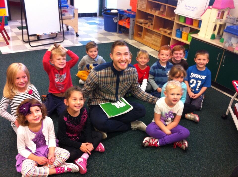 Mike Posner visiting 1st Grade students at Bingham Farms Elementary - Bingham Farms, MI 9/23/13
Photo by Patrick Cline
