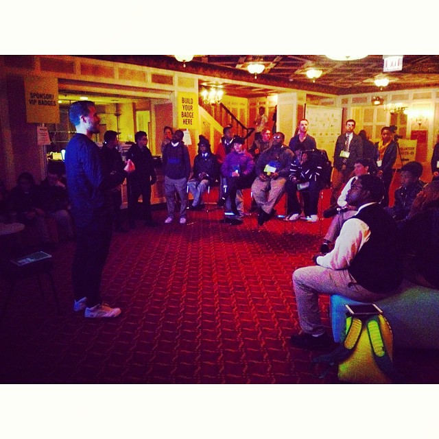 Mike Posner and CIW YOU(th) students at Chicago Ideas Week - Chicago, IL 10/17/13
Instagram @chicagoideas
