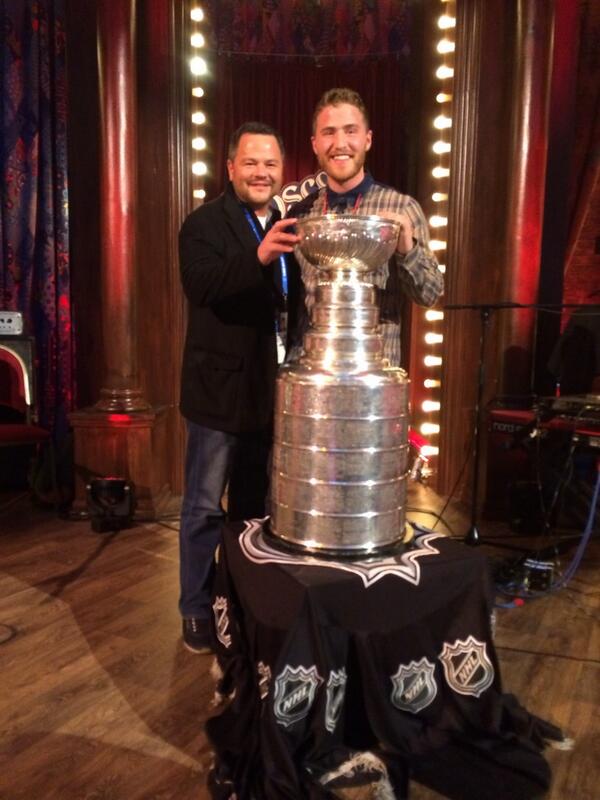 Mike Posner with Dan Milstein with the NHL Stanley Cup in Sochi, Russia - February 17, 2014
twitter.com/danmilstein
