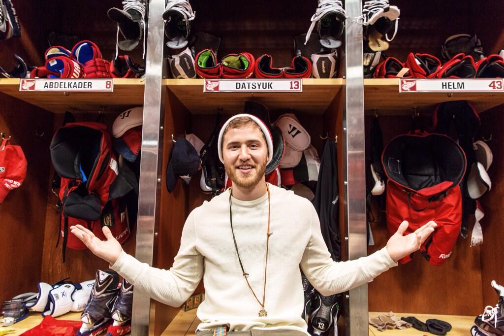 Mike Posner in front of Pavel Datsyuk's locker after the Detroit Red Wings vs. Boston Bruins game - Detroit, MI 11/27/13
Twitter @danmannes
