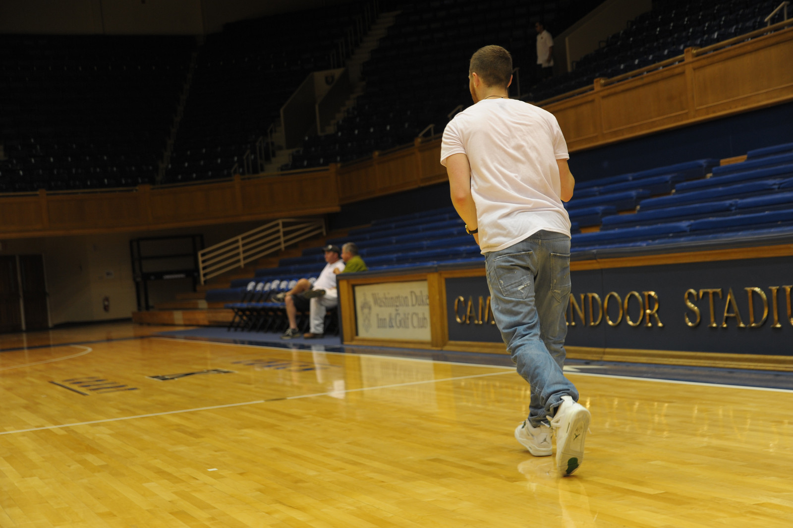 Mike Posner playing basketball at Cameron Indoor Stadium at Duke University 8/13/13
Photo by dukeblueplanet.com
