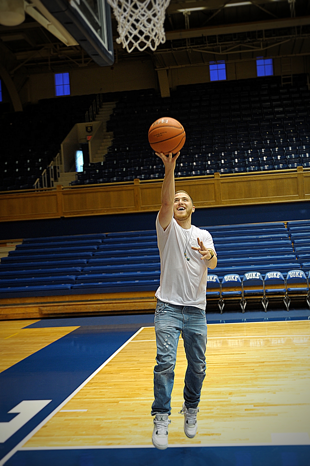 Mike Posner playing basketball at Cameron Indoor Stadium at Duke University 8/13/13
Photo by dukeblueplanet.com
