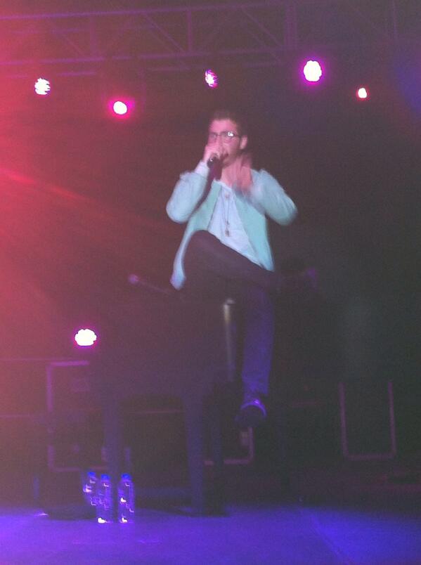 Mike Posner performing at Grand View University in Des Moines, IA 4/4/14
Twitter @Morgsss21
