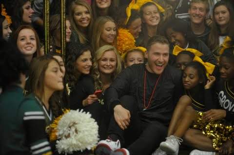 Mike Posner shooting music video at Wylie E. Groves High School - Beverly Hills, MI 9/22/13
detroitnews.com
