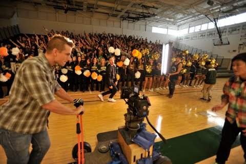 Mike Posner shooting music video at Wylie E. Groves High School - Beverly Hills, MI 9/22/13
detroitnews.com
