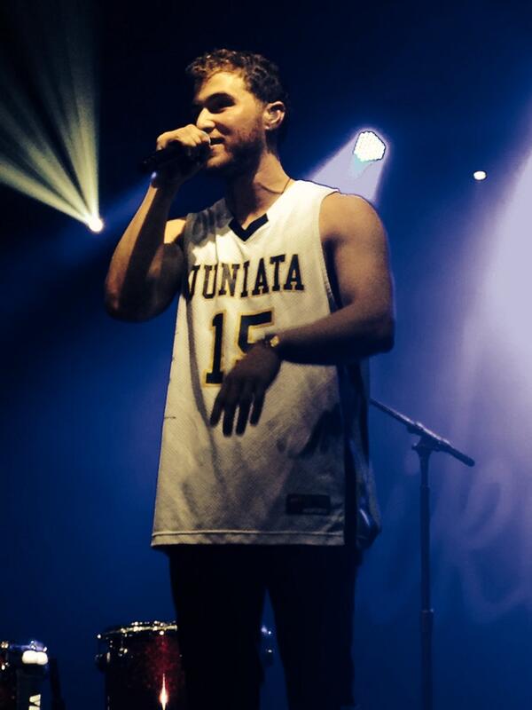 Mike Posner performing at Juniata College 3/29/14
Twitter @tessacorle
