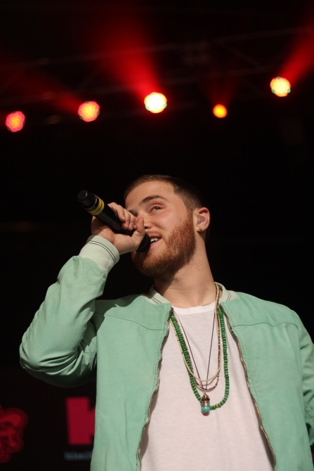 Sammy Adams and Mike Posner perform "L.A. Story" at Kiss Concert 2013
Photo by kiss108.com
