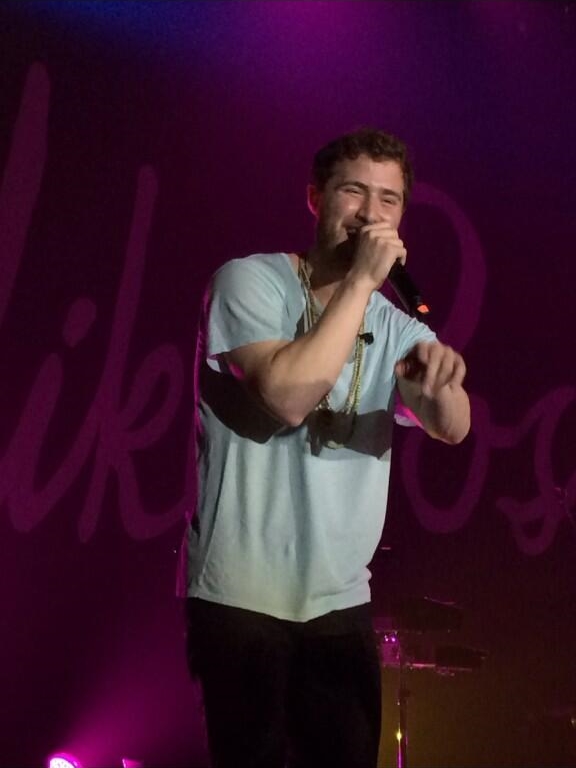 Mike Posner performing at Minnesota State University, Mankato in Mankato, MN 4/28/14
Twitter @buzzie_bees
