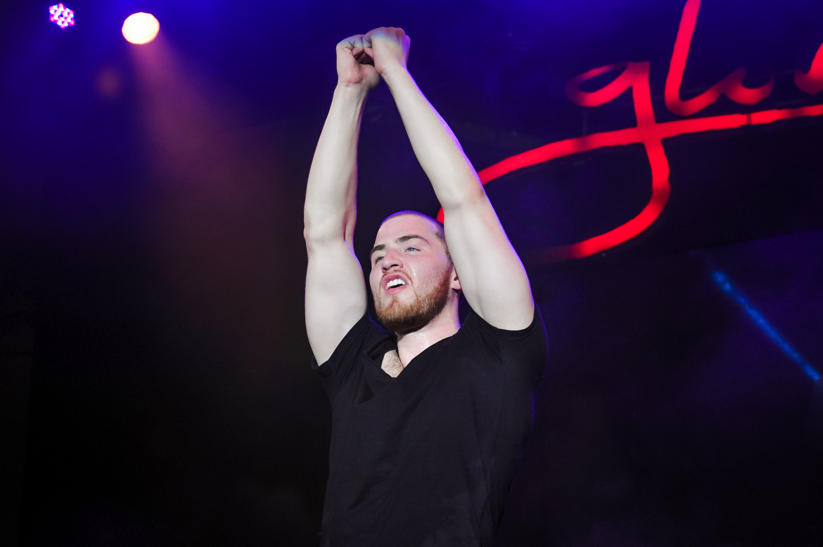 Mike Posner performing at Glorietta in Makati City, Philippines 12/9/11
Photo by Leon Gabriel
