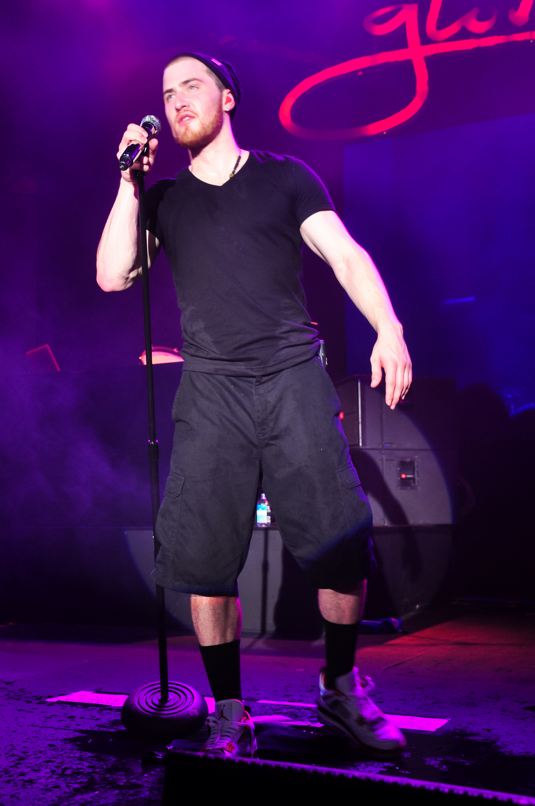 Mike Posner performing at Glorietta in Makati City, Philippines 12/9/11
Photo by Leon Gabriel
