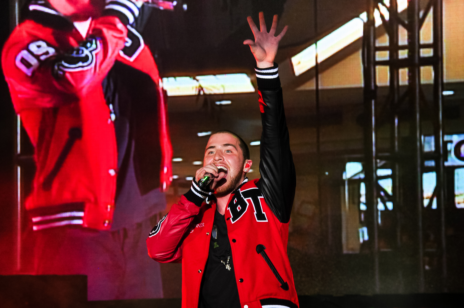 Mike Posner performing at TriNoma in Quezon City, Philippines 12/8/11
Photo by Leon Gabriel
