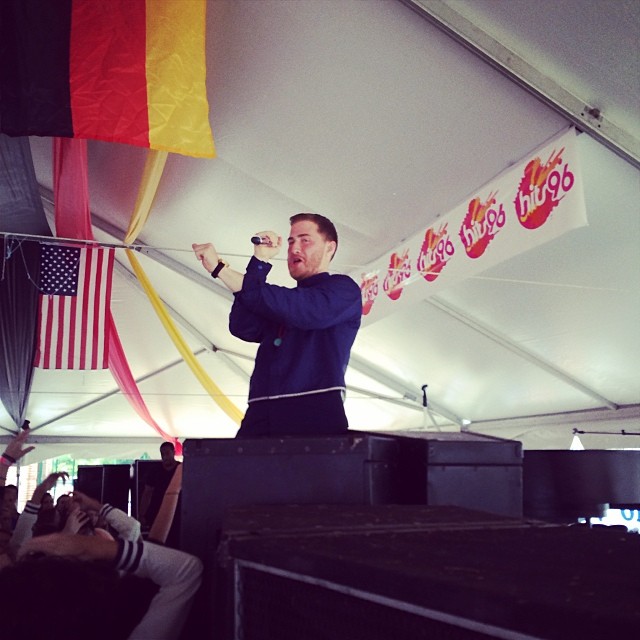 Mike Posner performing at Oktoberfest 2013 - Chattanooga, TN 10/19/13
Instagram @hits96radio
