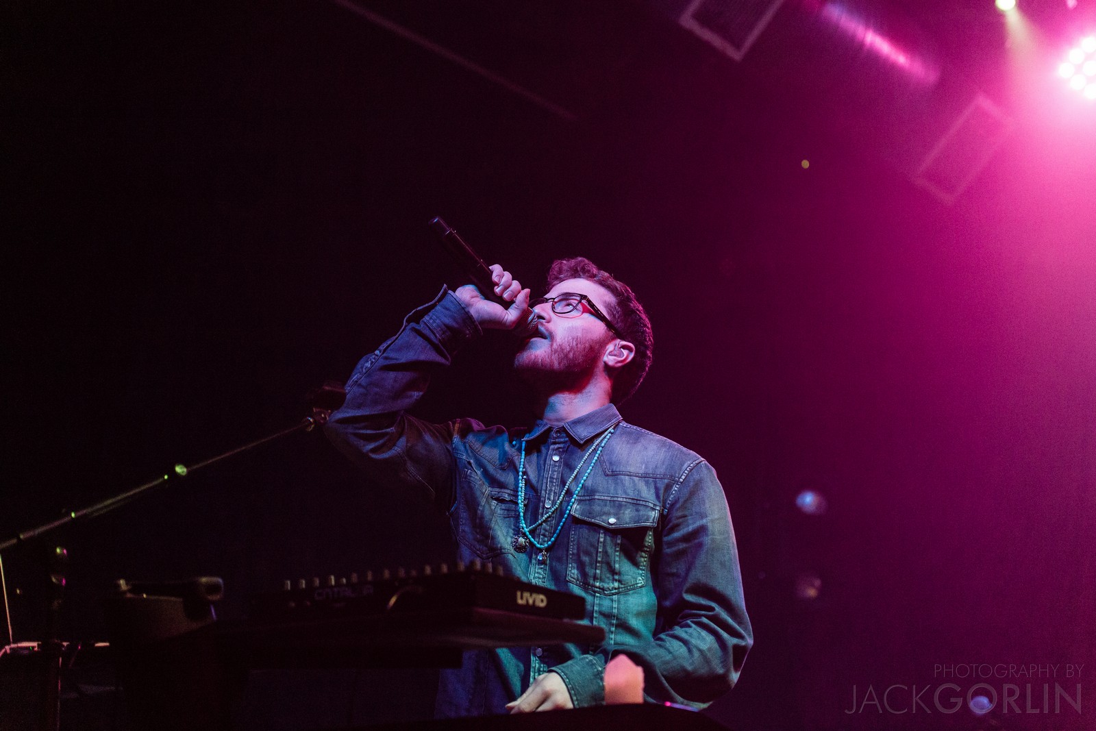 Mike Posner performing on his Unplugged Tour at Rickshaw Stop in San Francisco, CA 4/9/14
Photo credit: Jack Gorlin
www.jackgorlin.com
