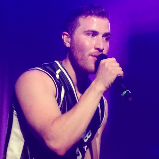 Mike Posner performing at SUNY Old Westbury's Panther Pride Homecoming - Westbury, NY 10/18/13
Instagram @_preetii
