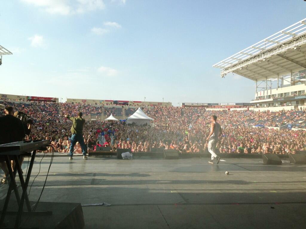 Mike Posner and Sammy Adams performing "L.A. Story" at B96 Pepsi SummerBash 6/15/13
Photo by Mike Posner
http://twitter.com/MikePosner
