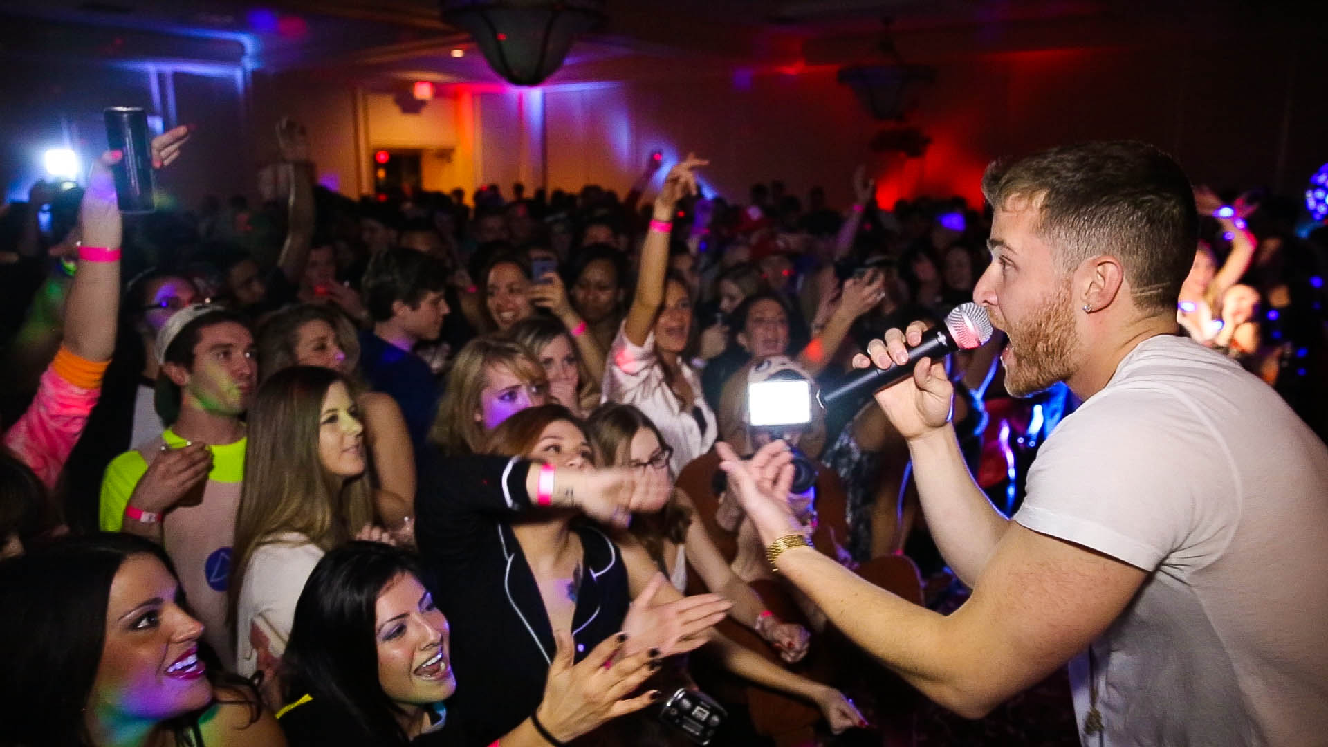Mike Posner performing at Singles Mingle Pajama Party in Troy, MI 2/7/14
mojointhemorning.com
