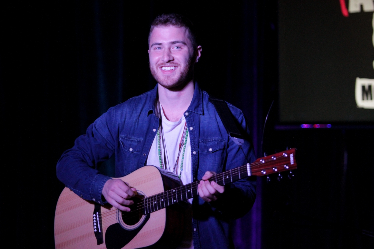 Mike Posner performing at the 98.7 AMP Radio Switch Party - Southfield, MI 2/7/14
987ampradio.cbslocal.com
