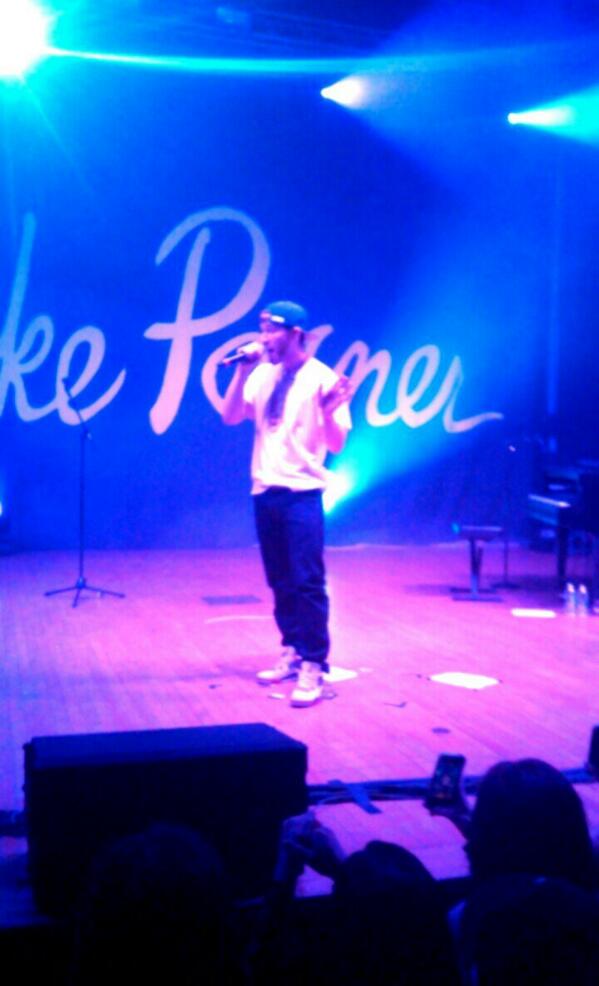 Mike Posner performing at Thiel College in Greenville, PA 4/25/14
Twitter @mudcow1522
