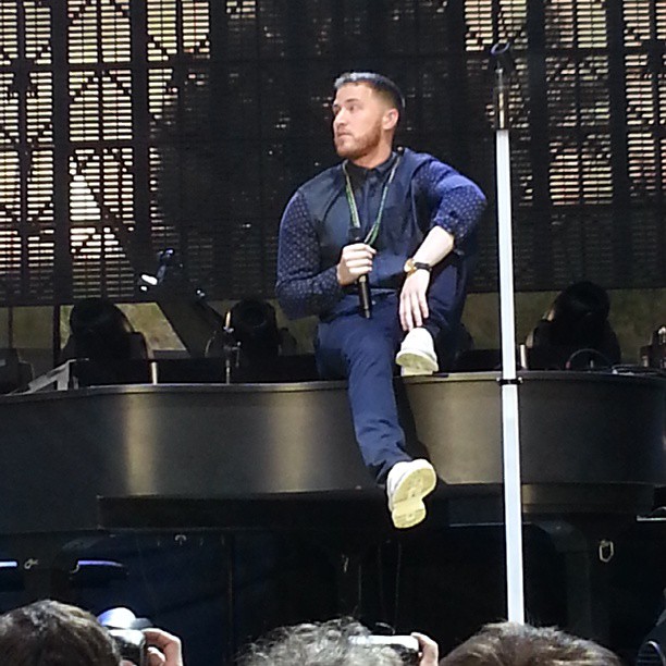 Mike Posner performing on the Warrior Tour in Raleigh, NC 8/14/13
Instagram @countrygirl_kne
