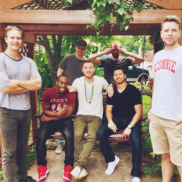 Mike Posner and his crew had dinner at Monell’s Restaurant in Nashville, TN 8/11/13
Photo by Greg Petersen
instagram.com/gregorypetersen
