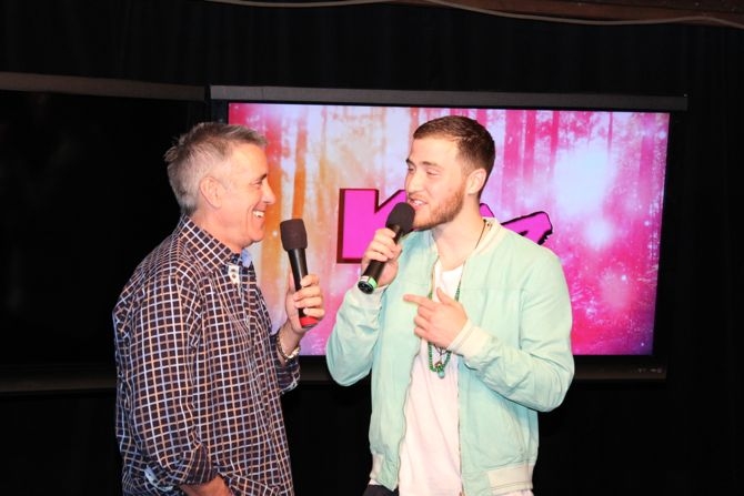 Kiss 108's Billy Costa interviews Mike Posner backstage at Kiss Concert 2013
Photo by kiss108.com
