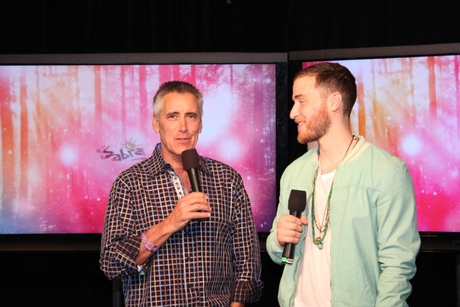 Kiss 108's Billy Costa interviews Mike Posner backstage at Kiss Concert 2013
Photo by kiss108.com
