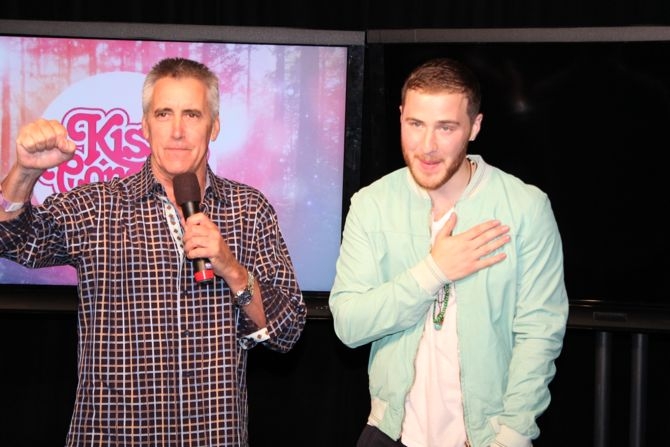 Kiss 108's Billy Costa interviews Mike Posner backstage at Kiss Concert 2013
Photo by kiss108.com
