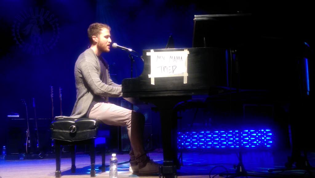 Mike Posner performing at The Wildhorse Saloon in Nashville, TN May 13, 2015
twitter.com/MySavannahLynne
